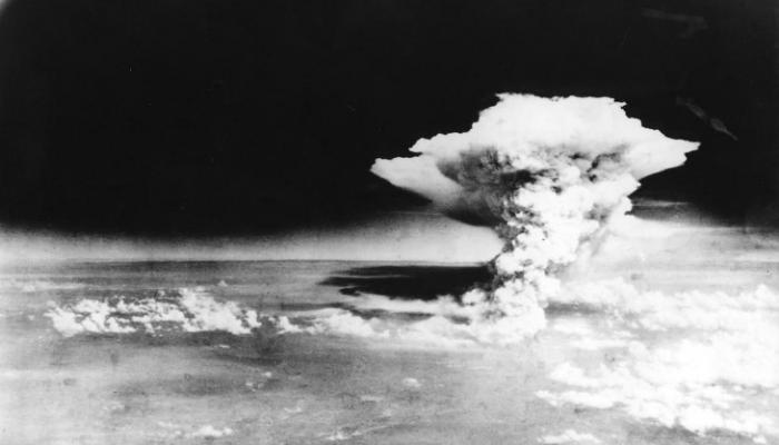 "Видел шеренги мертвецов": о чем говорят пережившие ад Хиросимы и Нагасаки "Малыш" и "Толстяк"
